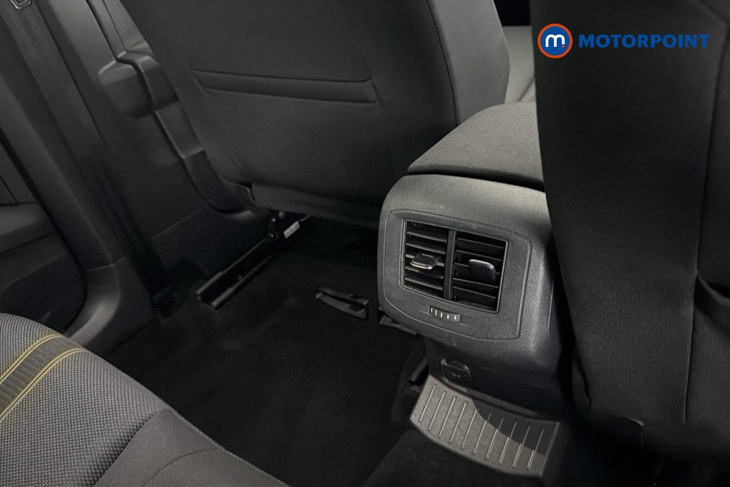 Volkswagen T-Roc Design Manual Petrol SUV - Stock Number (1667905) - 30th supplementary image