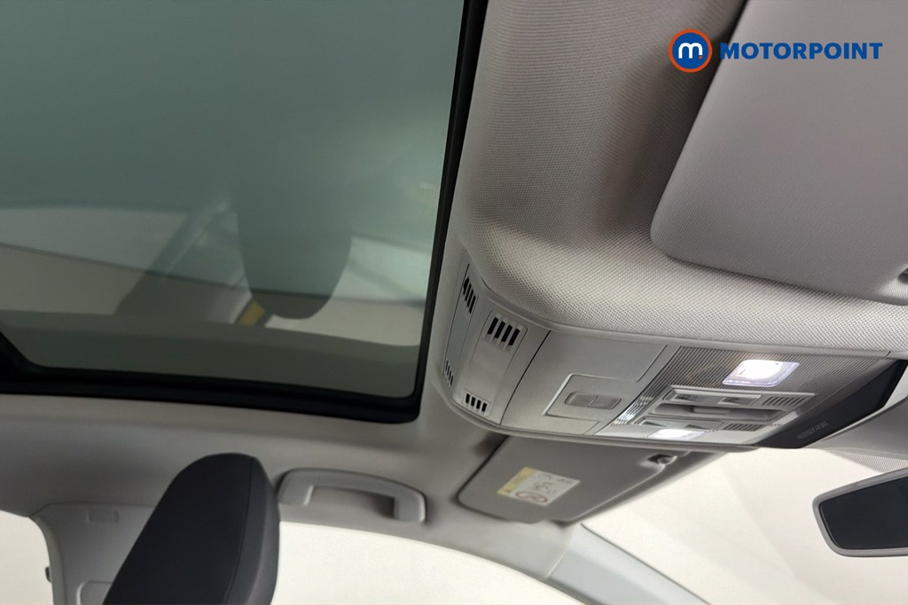 Volkswagen T-Roc Design Manual Petrol SUV - Stock Number (1667905) - 32nd supplementary image