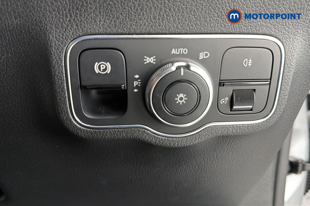 Mercedes-Benz B Class Amg Line Automatic Diesel Hatchback - Stock Number (1668251) - 11th supplementary image