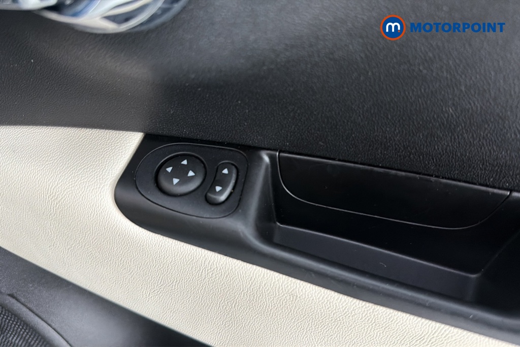 Fiat 500 Dolcevita Manual Petrol Hatchback - Stock Number (1668415) - 19th supplementary image