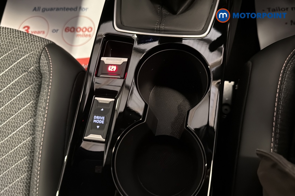 Peugeot 2008 Allure Manual Petrol SUV - Stock Number (1670021) - 16th supplementary image