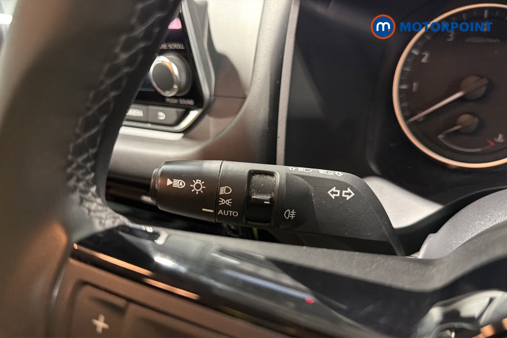 Nissan Qashqai Acenta Premium Manual Petrol SUV - Stock Number (1670969) - 5th supplementary image