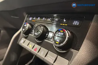Skoda Karoq Se L Manual Petrol SUV - Stock Number (1671202) - 14th supplementary image