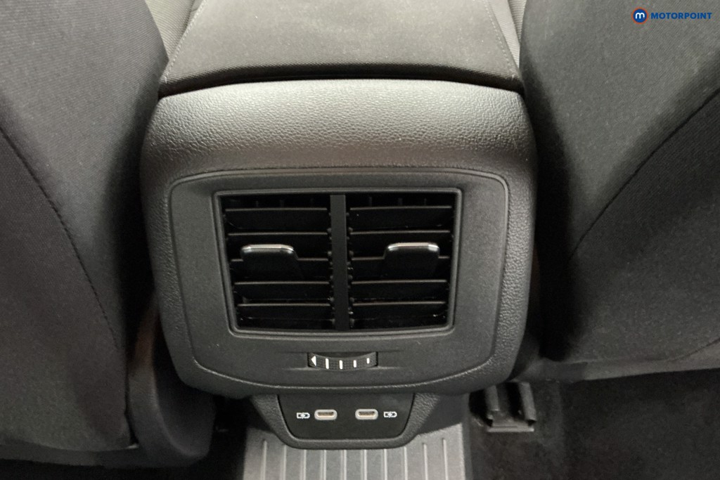 Volkswagen T-Roc Life Automatic Petrol SUV - Stock Number (1620915) - 10th supplementary image