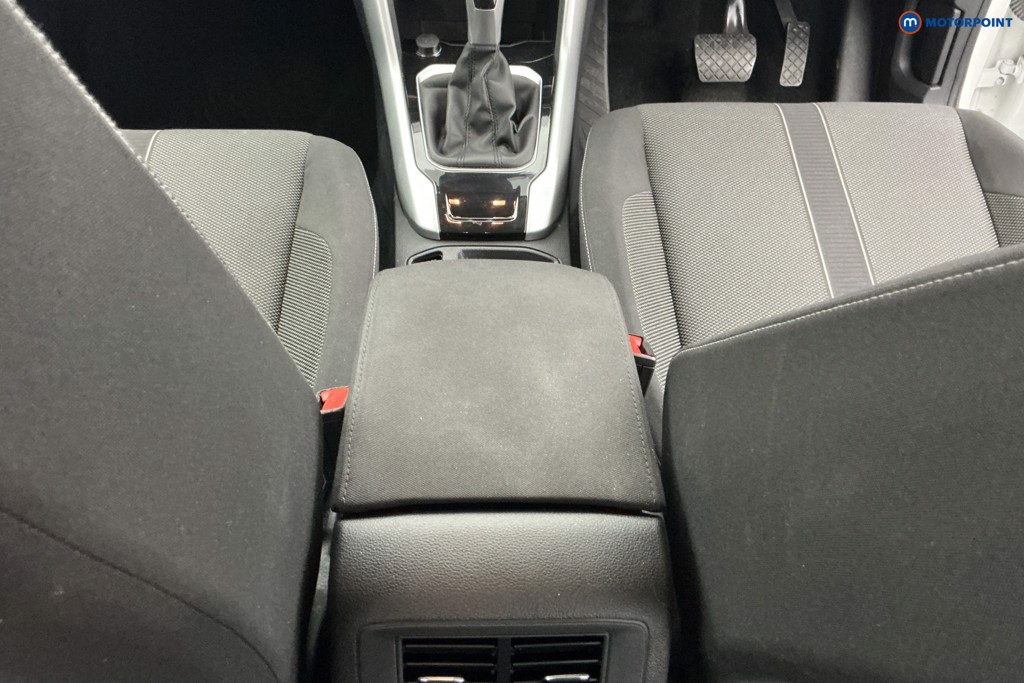 Volkswagen T-Roc Life Automatic Petrol SUV - Stock Number (1620915) - 11th supplementary image