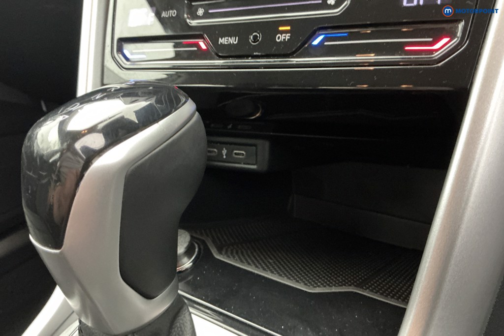Volkswagen T-Roc Life Automatic Petrol SUV - Stock Number (1620915) - 16th supplementary image