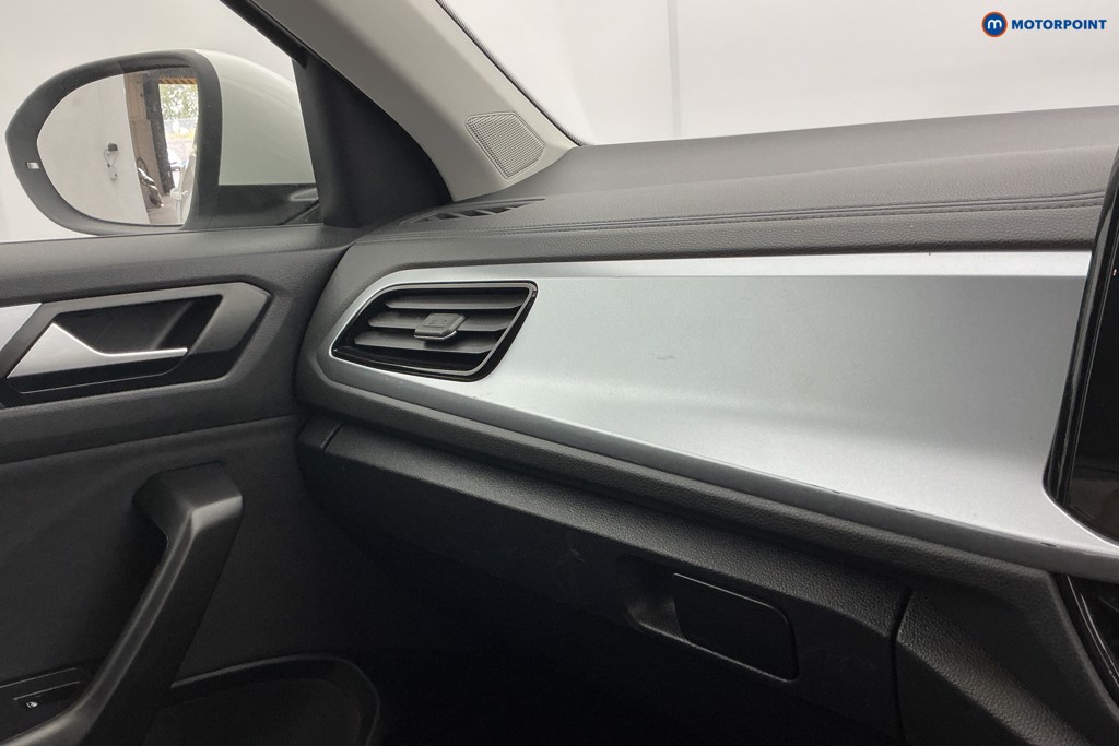 Volkswagen T-Roc Life Automatic Petrol SUV - Stock Number (1620915) - 18th supplementary image