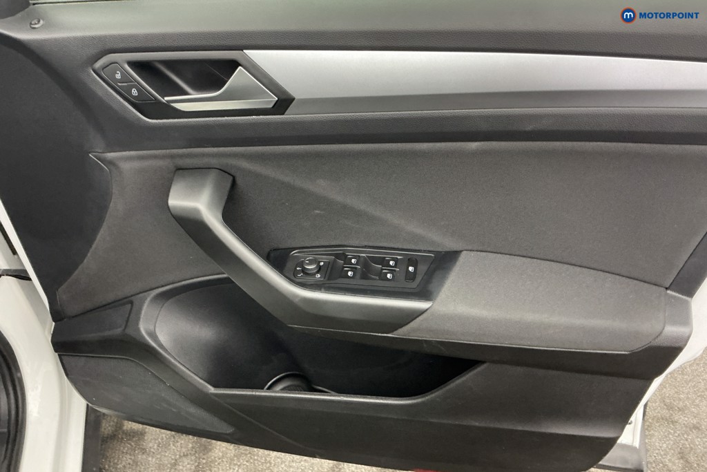 Volkswagen T-Roc Life Automatic Petrol SUV - Stock Number (1620915) - 24th supplementary image