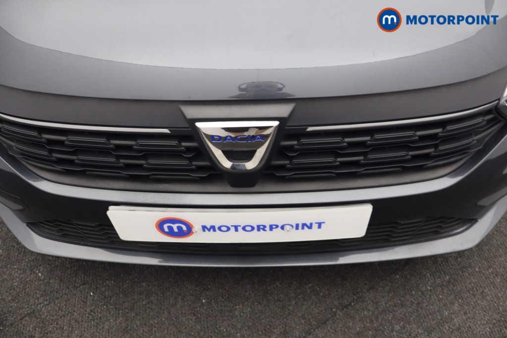 Dacia Sandero Essential Manual Petrol Hatchback - Stock Number (1648107) - 15th supplementary image