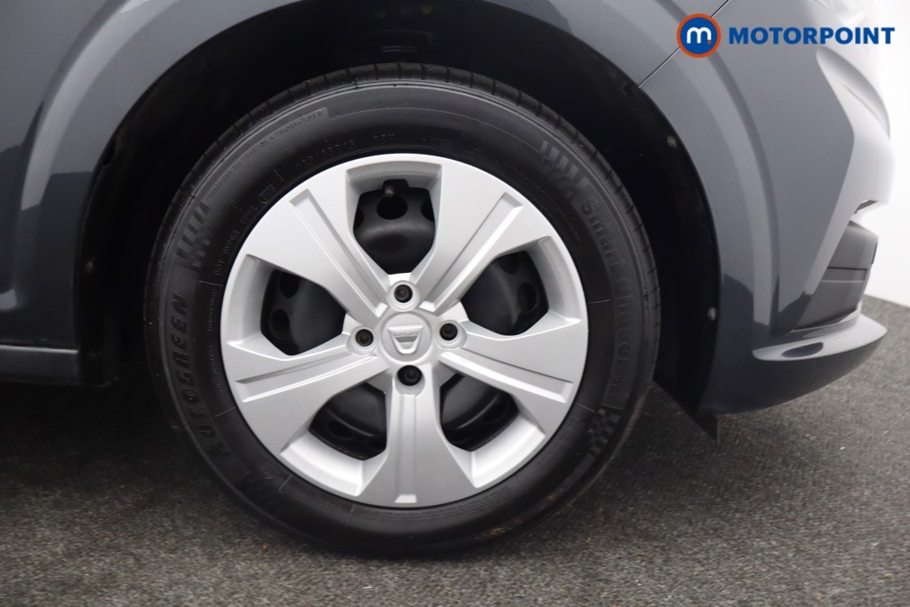 Dacia Sandero Essential Manual Petrol Hatchback - Stock Number (1648107) - 19th supplementary image