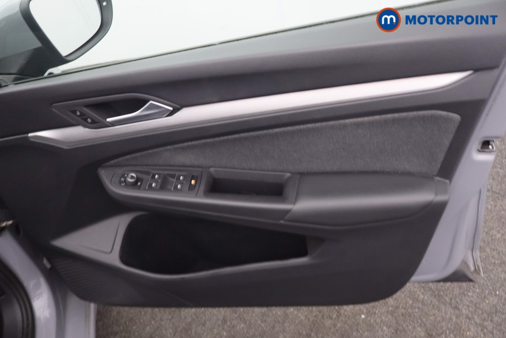 Volkswagen Golf Life Manual Petrol Hatchback - Stock Number (1654076) - 23rd supplementary image