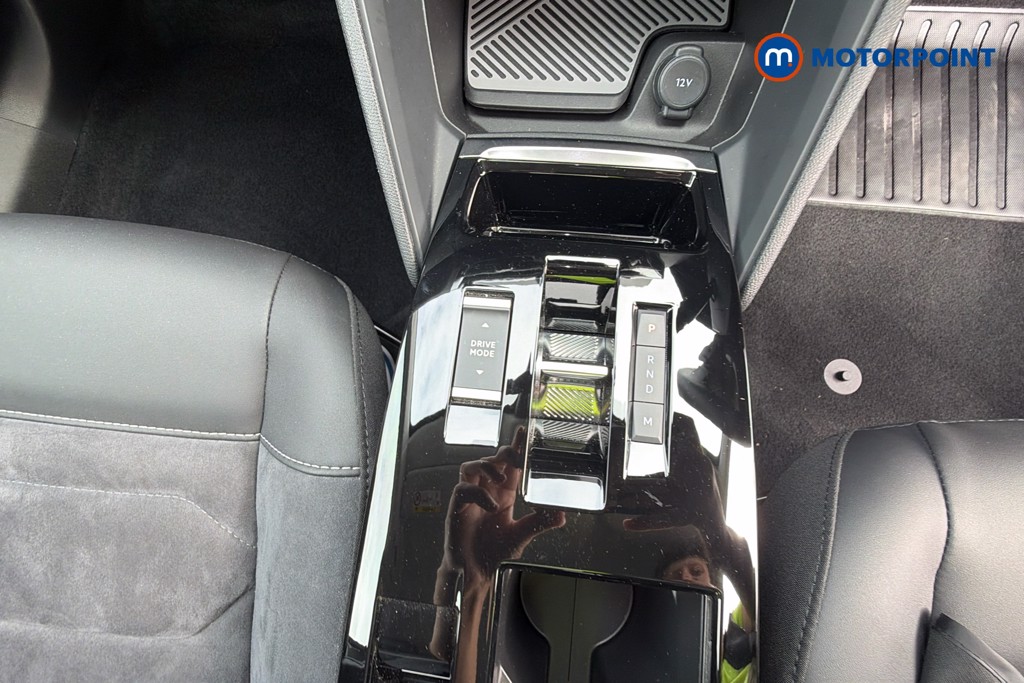 Citroen C4 X MAX Automatic Petrol Saloon - Stock Number (1656337) - 4th supplementary image