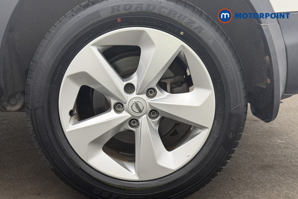 Nissan Qashqai Acenta Premium Manual Petrol SUV - Stock Number (1656504) - 2nd supplementary image