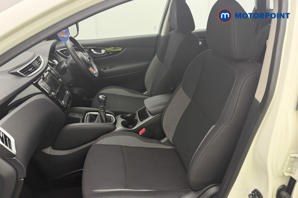 Nissan Qashqai Acenta Premium Manual Petrol SUV - Stock Number (1656504) - 7th supplementary image