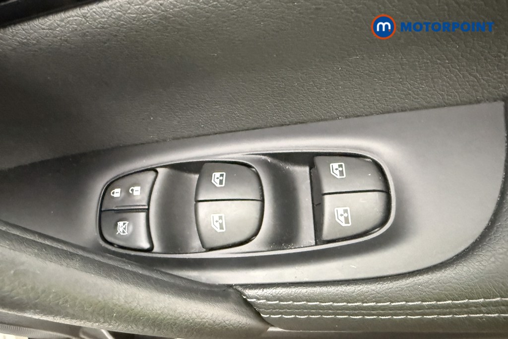 Nissan Qashqai Acenta Premium Manual Petrol SUV - Stock Number (1656504) - 15th supplementary image
