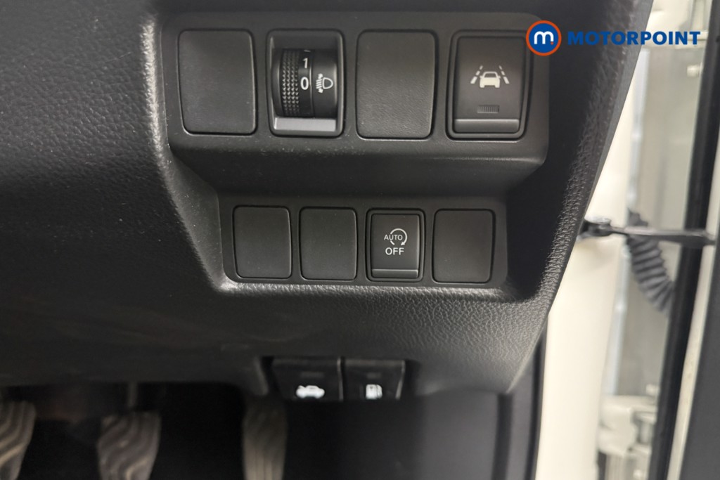 Nissan Qashqai Acenta Premium Manual Petrol SUV - Stock Number (1656504) - 19th supplementary image