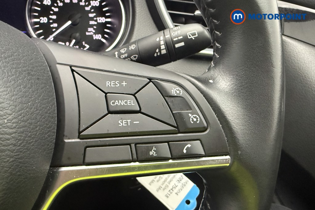 Nissan Qashqai Acenta Premium Manual Petrol SUV - Stock Number (1656504) - 22nd supplementary image