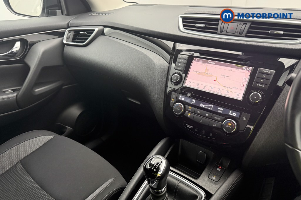 Nissan Qashqai Acenta Premium Manual Petrol SUV - Stock Number (1656504) - 33rd supplementary image