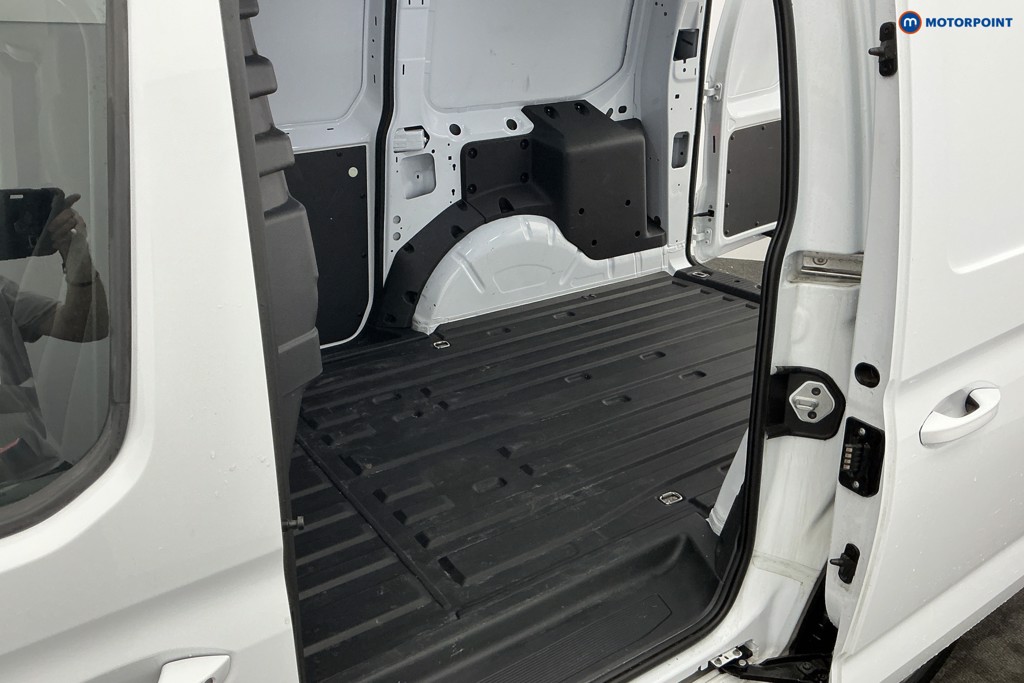 Ford Transit Connect Limited Automatic Petrol Plug-In Hybrid Panel Van - Stock Number (1656602) - 4th supplementary image