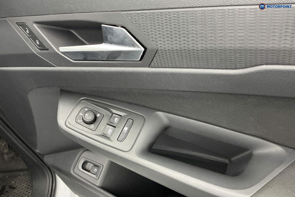 Ford Transit Connect Limited Automatic Petrol Plug-In Hybrid Panel Van - Stock Number (1656602) - 22nd supplementary image