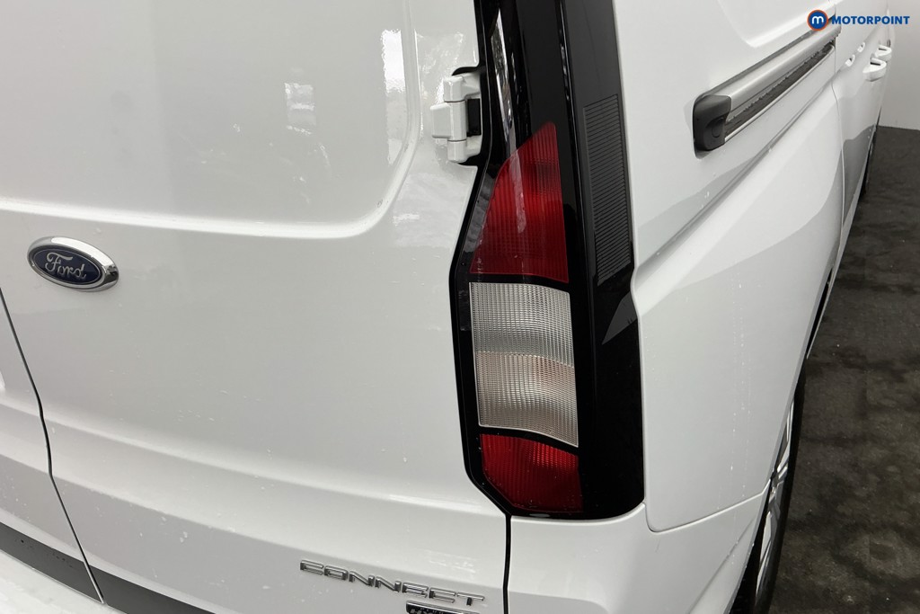 Ford Transit Connect Limited Automatic Petrol Plug-In Hybrid Panel Van - Stock Number (1656602) - 25th supplementary image