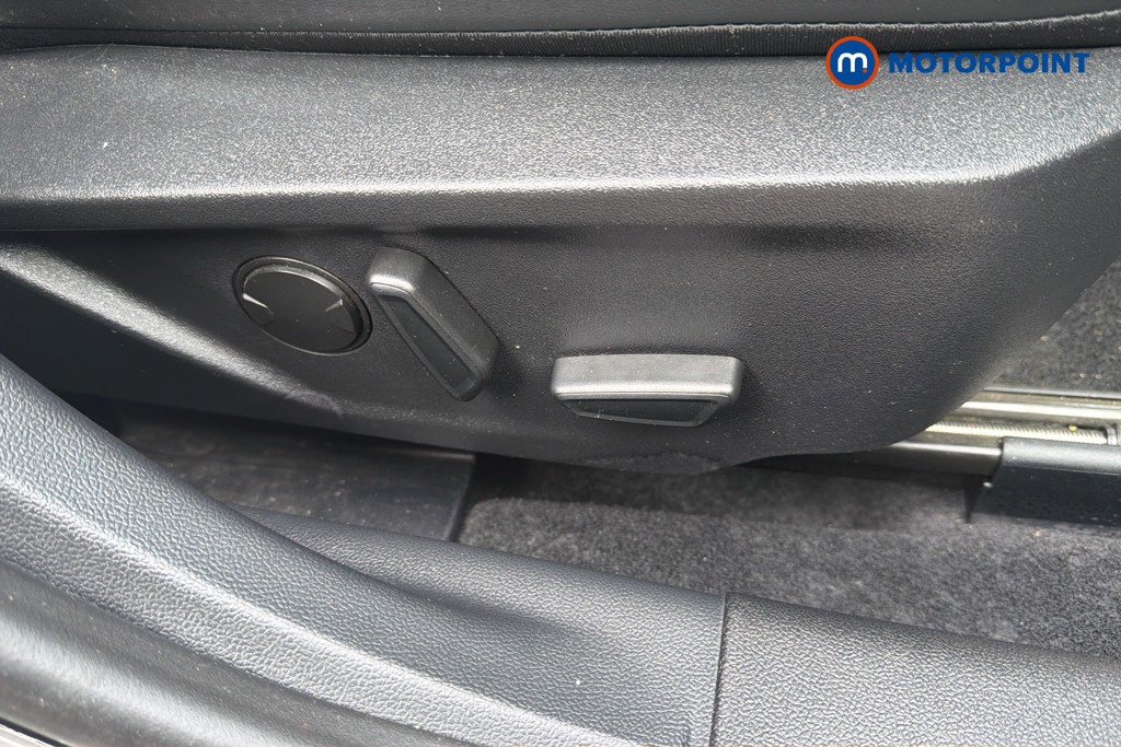 Ford Focus Vignale 1.0 Ecoboost 125 5Dr Auto Automatic Petrol Hatchback - Stock Number (1661998) - 25th supplementary image
