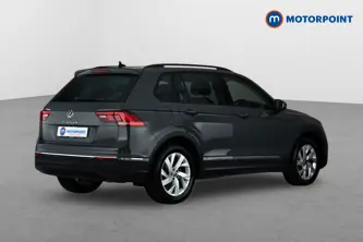 Volkswagen Tiguan Life Manual Petrol SUV - Stock Number (1662232) - Drivers side rear corner