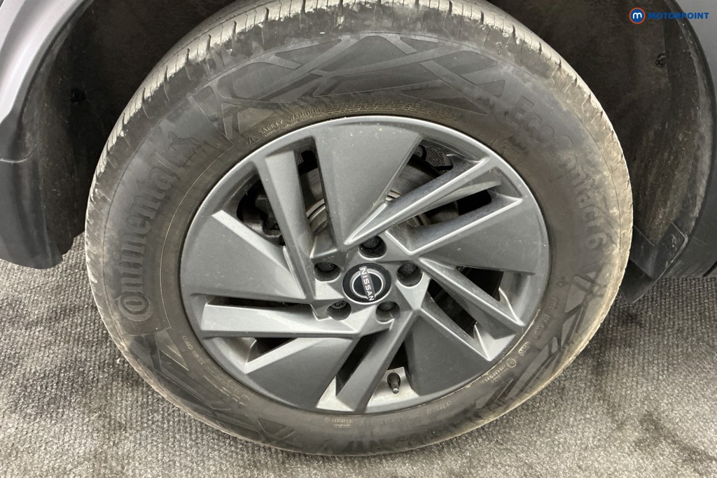 Nissan Qashqai Acenta Premium Manual Petrol SUV - Stock Number (1662363) - 32nd supplementary image