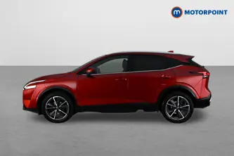 Nissan Qashqai Tekna Automatic Petrol SUV - Stock Number (1663706) - Passenger side