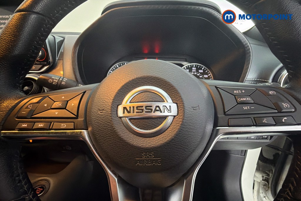 Nissan Juke N-Connecta Manual Petrol SUV - Stock Number (1664025) - 5th supplementary image