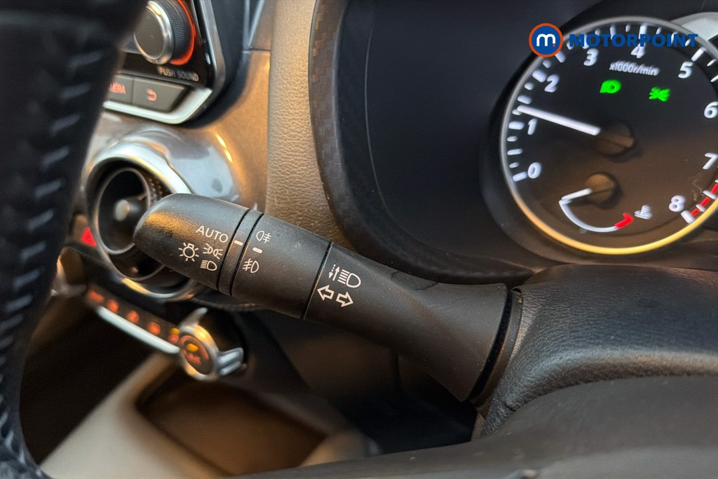 Nissan Juke N-Connecta Manual Petrol SUV - Stock Number (1664025) - 6th supplementary image