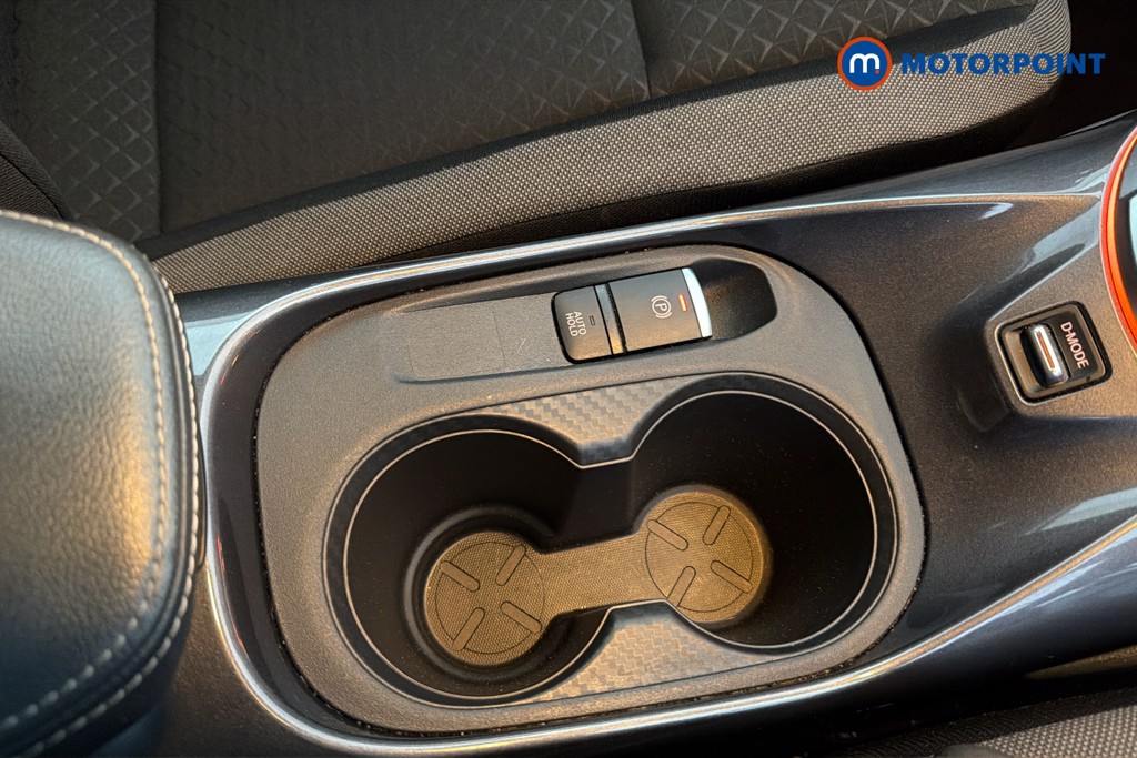 Nissan Juke N-Connecta Manual Petrol SUV - Stock Number (1664025) - 16th supplementary image