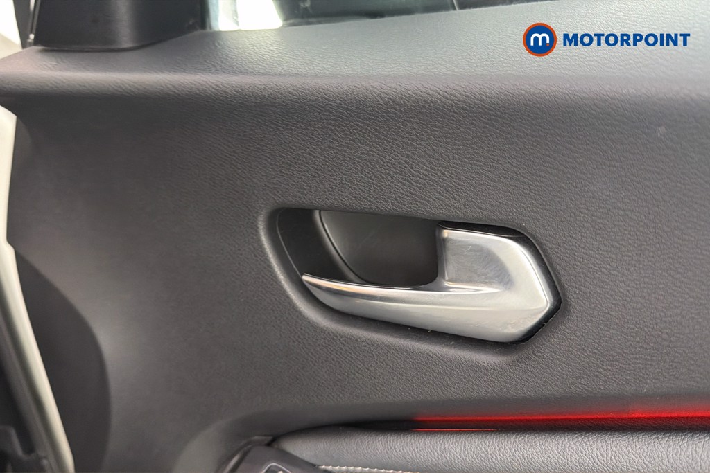 Nissan Juke N-Connecta Manual Petrol SUV - Stock Number (1664025) - 42nd supplementary image