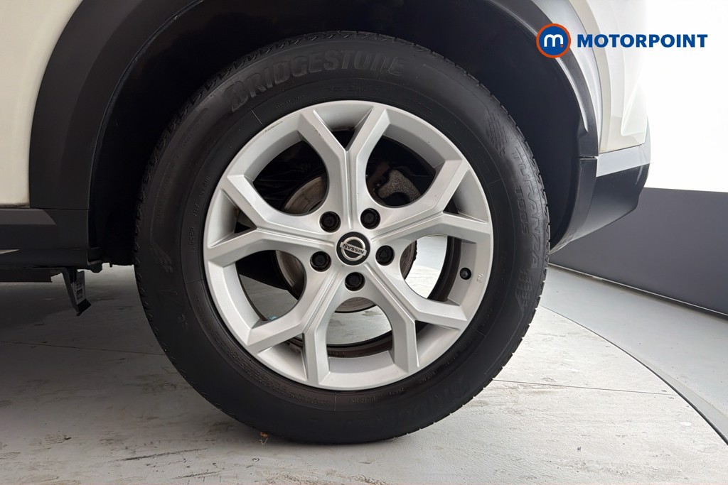 Nissan Juke N-Connecta Manual Petrol SUV - Stock Number (1664025) - 48th supplementary image