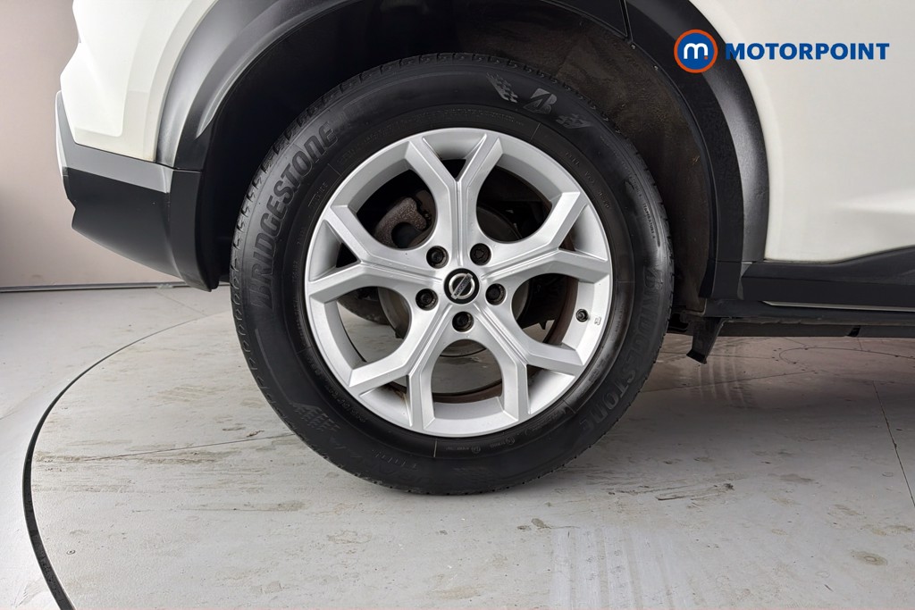 Nissan Juke N-Connecta Manual Petrol SUV - Stock Number (1664025) - 49th supplementary image