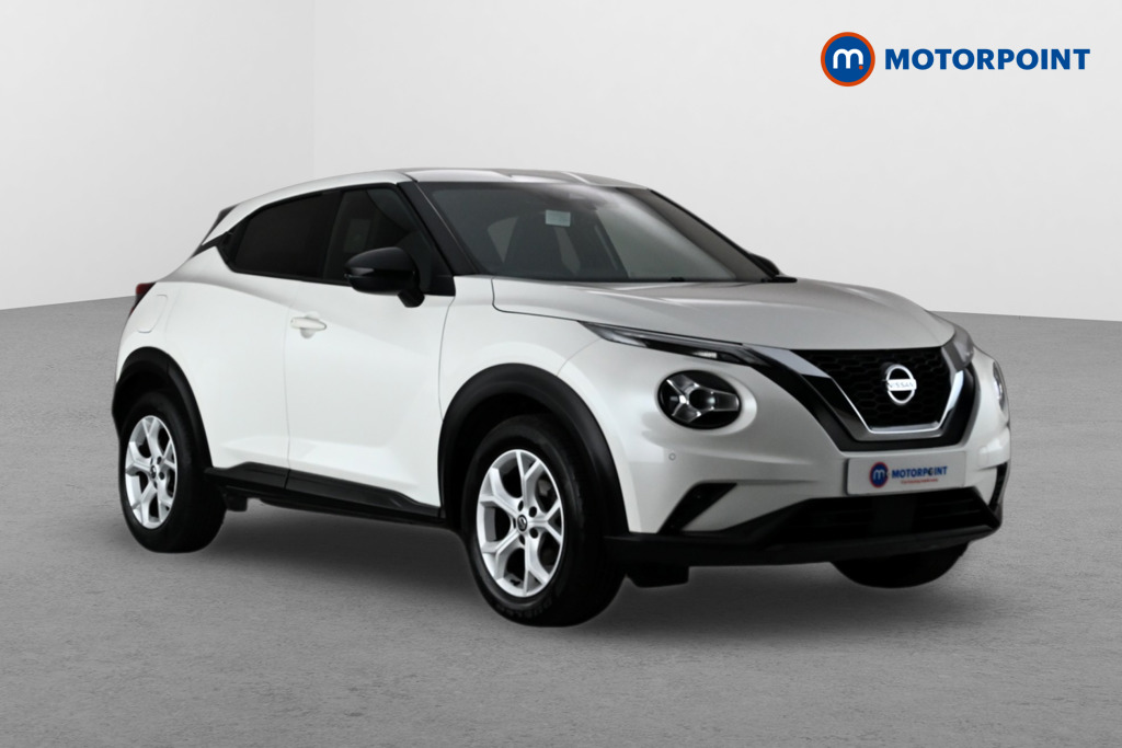 Nissan Juke N-Connecta Manual Petrol SUV - Stock Number (1664025) - Drivers side front corner