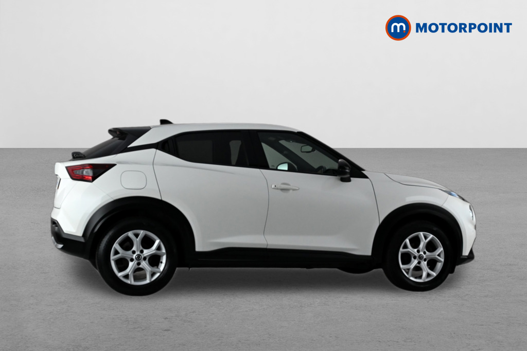 Nissan Juke N-Connecta Manual Petrol SUV - Stock Number (1664025) - Drivers side