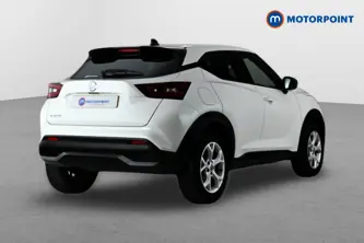 Nissan Juke N-Connecta Manual Petrol SUV - Stock Number (1664025) - Drivers side rear corner