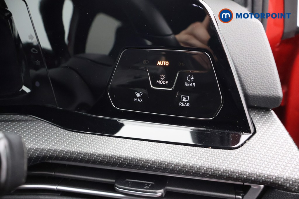 Volkswagen Golf R-Line Automatic Diesel Estate - Stock Number (1665009) - 18th supplementary image
