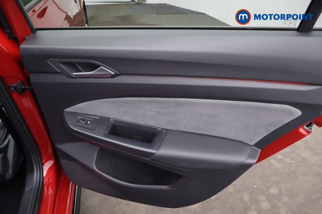 Volkswagen Golf R-Line Automatic Diesel Estate - Stock Number (1665009) - 23rd supplementary image