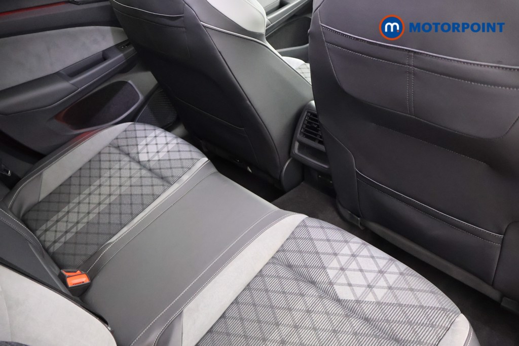 Volkswagen Golf R-Line Automatic Diesel Estate - Stock Number (1665009) - 25th supplementary image