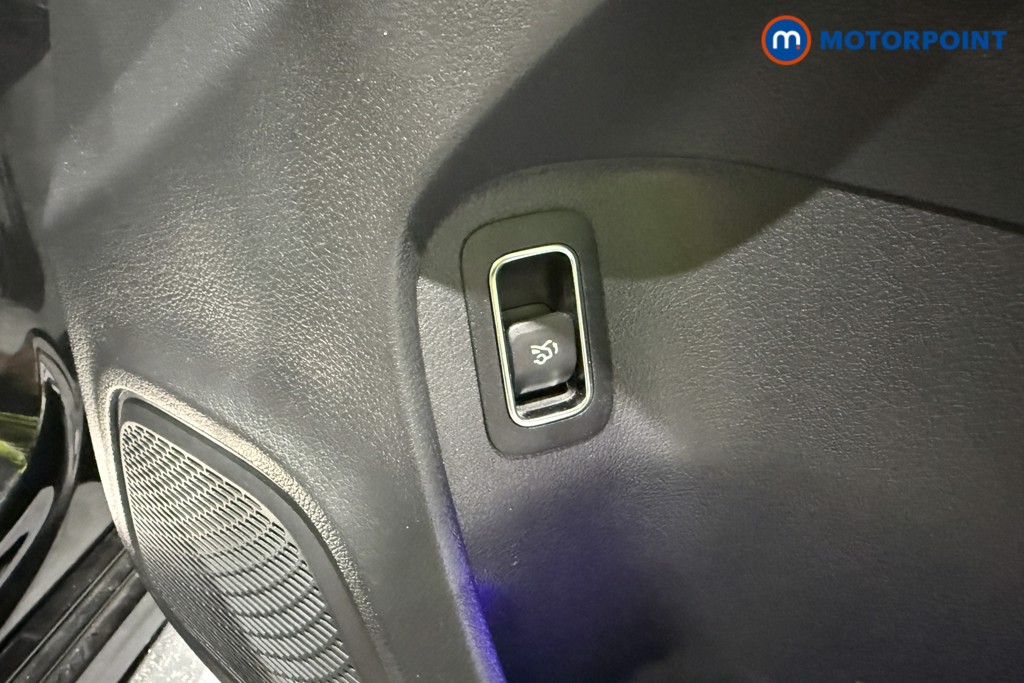 Mercedes-Benz A Class Amg Line Automatic Petrol Saloon - Stock Number (1665160) - 22nd supplementary image