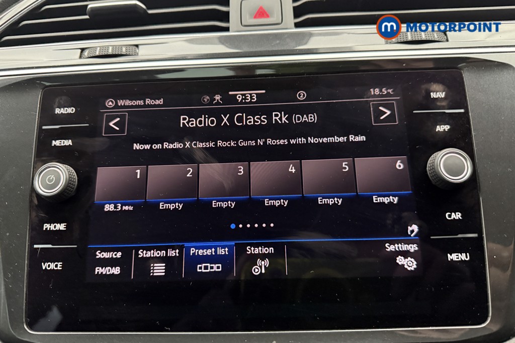 Volkswagen Tiguan Life Automatic Petrol SUV - Stock Number (1665399) - 4th supplementary image