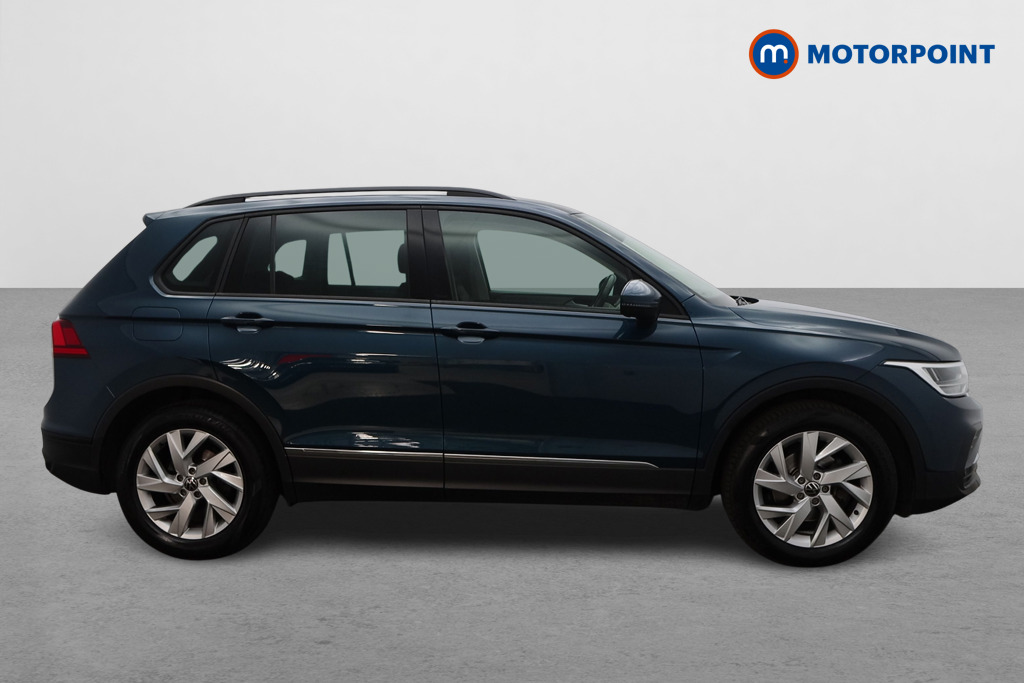Volkswagen Tiguan Life Automatic Petrol SUV - Stock Number (1665399) - Drivers side