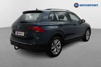Volkswagen Tiguan Life Automatic Petrol SUV - Stock Number (1665399) - Drivers side rear corner