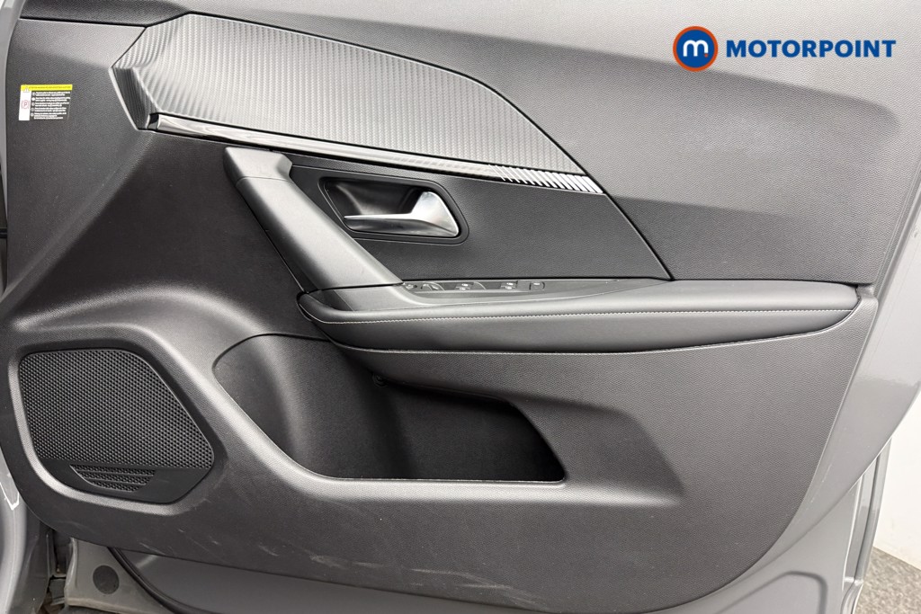 Peugeot 2008 Allure Manual Petrol SUV - Stock Number (1665929) - 17th supplementary image