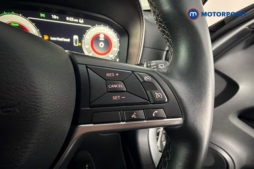 Nissan Juke N-Connecta Automatic Petrol-Electric Hybrid SUV - Stock Number (1666049) - 4th supplementary image