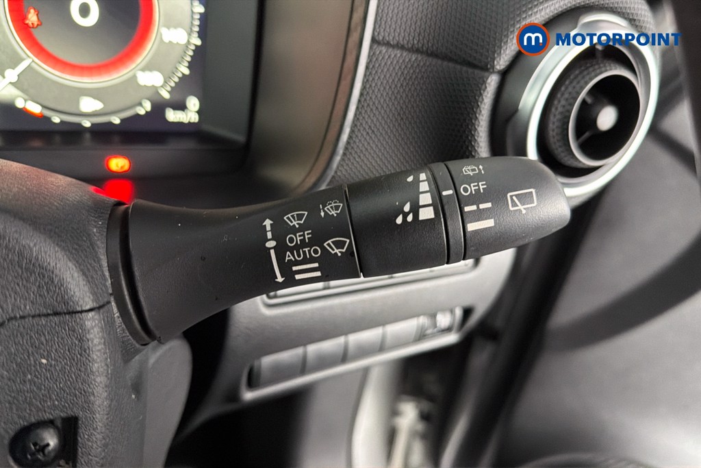 Nissan Juke N-Connecta Automatic Petrol-Electric Hybrid SUV - Stock Number (1666049) - 7th supplementary image