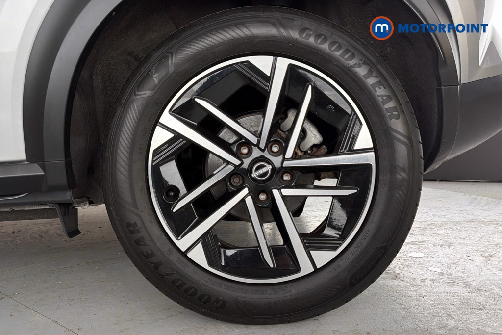 Nissan Juke N-Connecta Automatic Petrol-Electric Hybrid SUV - Stock Number (1666049) - 48th supplementary image