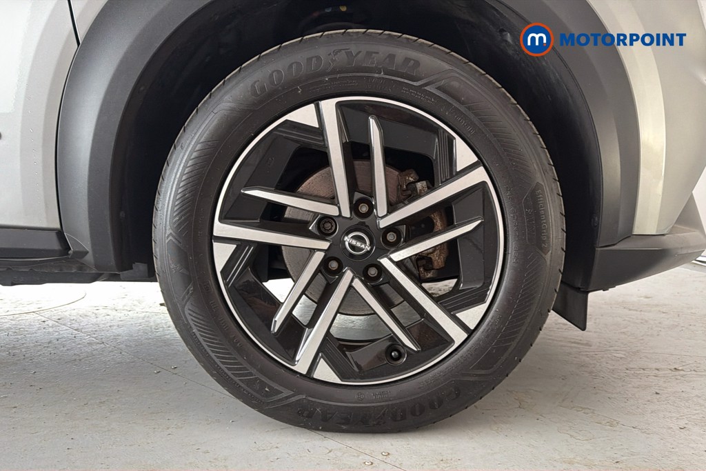 Nissan Juke N-Connecta Automatic Petrol-Electric Hybrid SUV - Stock Number (1666049) - 50th supplementary image